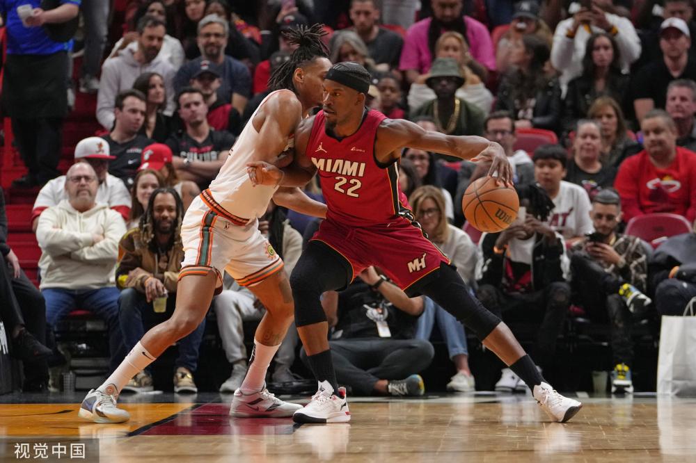 在内的多个 在内的多个